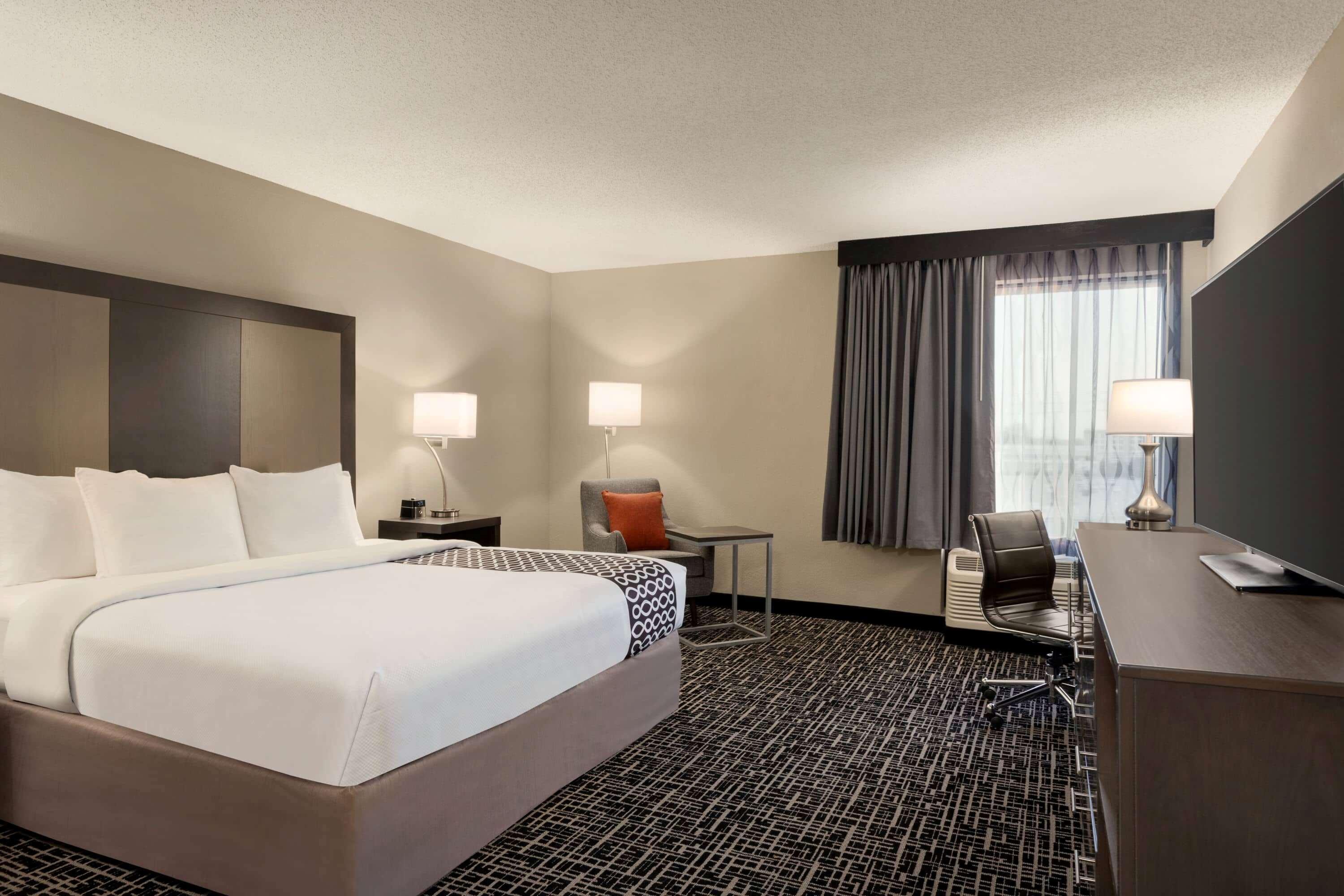 La Quinta Inn & Suites By Wyndham St Louis Route 66 Windsor Springs Bagian luar foto