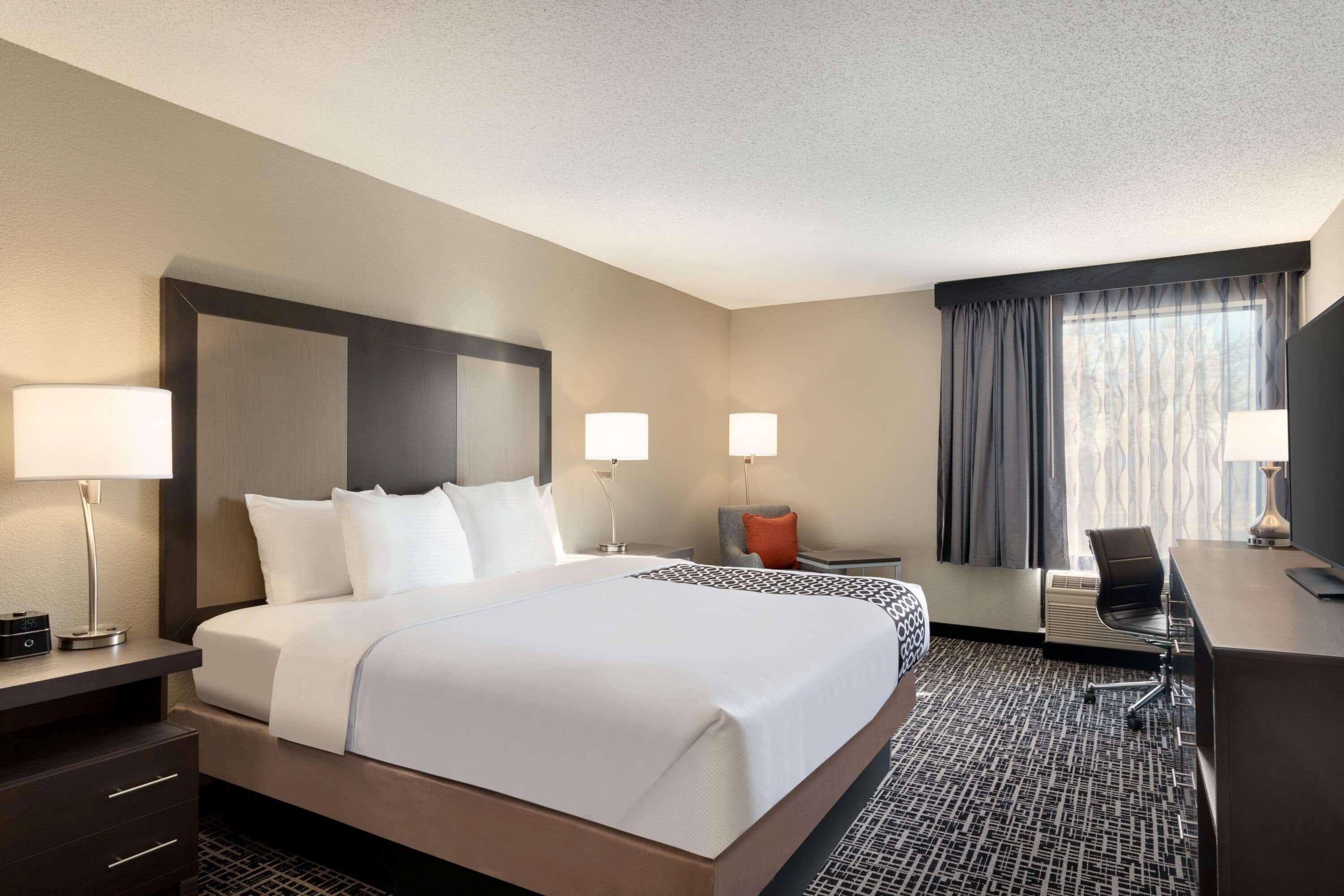 La Quinta Inn & Suites By Wyndham St Louis Route 66 Windsor Springs Bagian luar foto