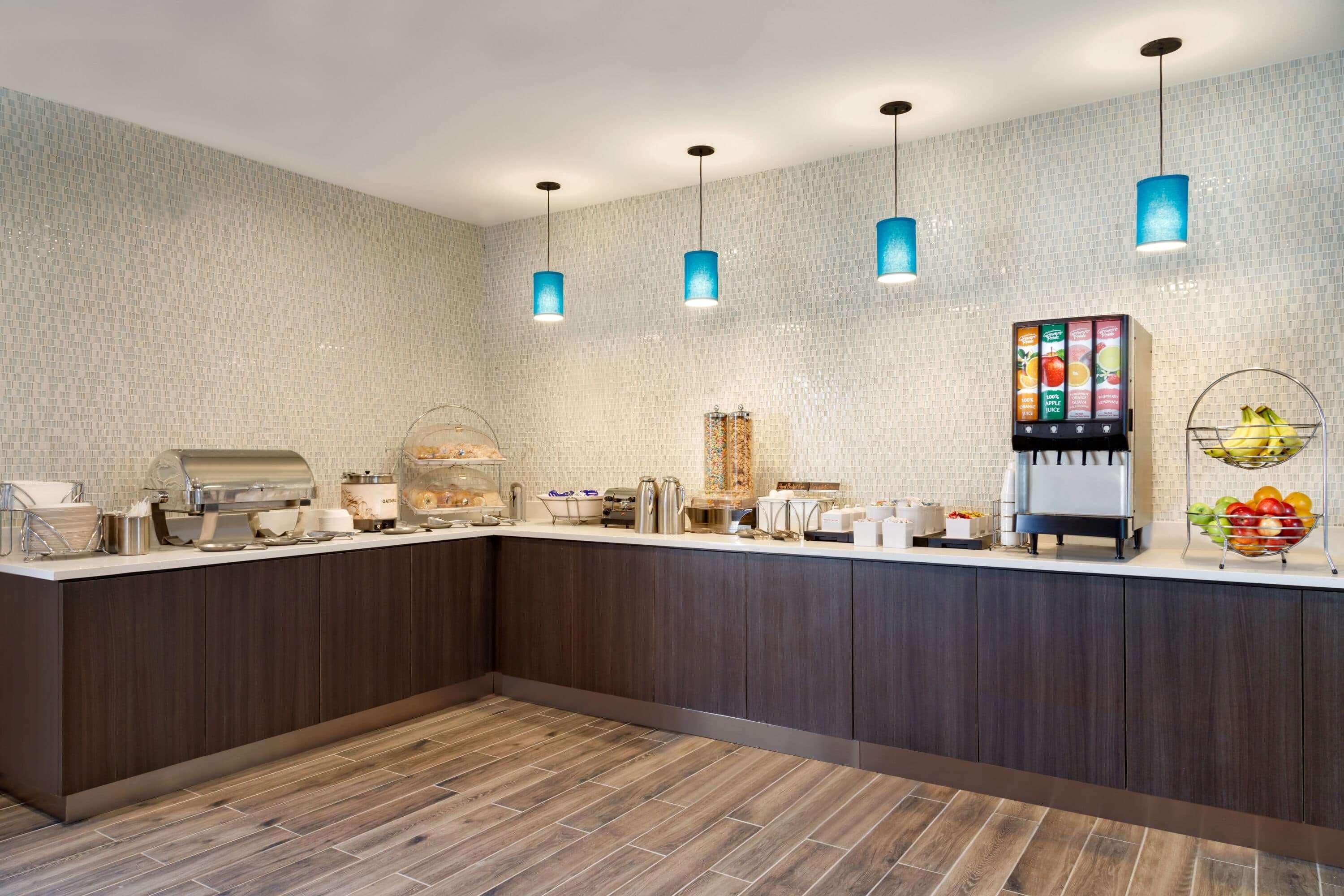 La Quinta Inn & Suites By Wyndham St Louis Route 66 Windsor Springs Bagian luar foto