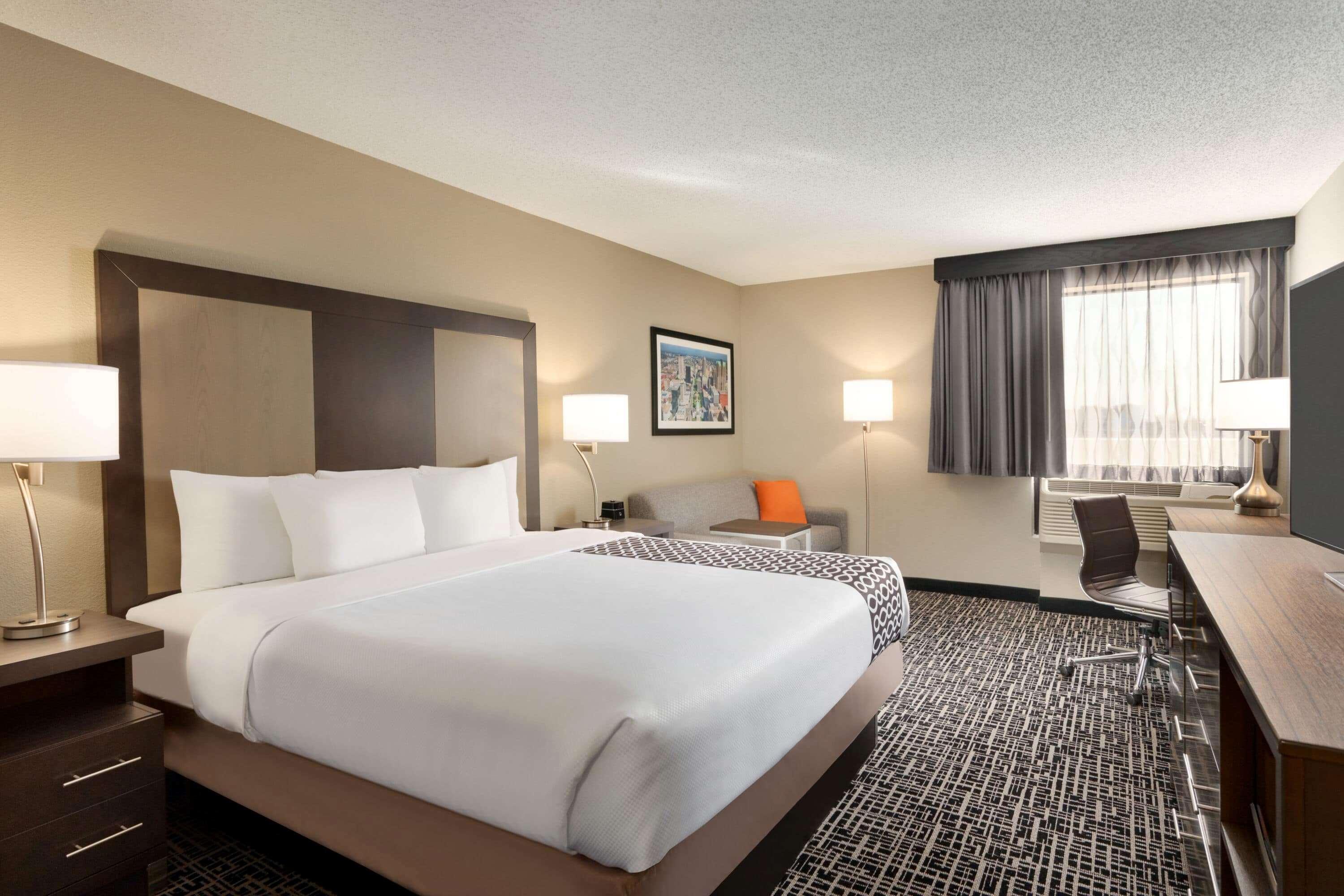 La Quinta Inn & Suites By Wyndham St Louis Route 66 Windsor Springs Bagian luar foto