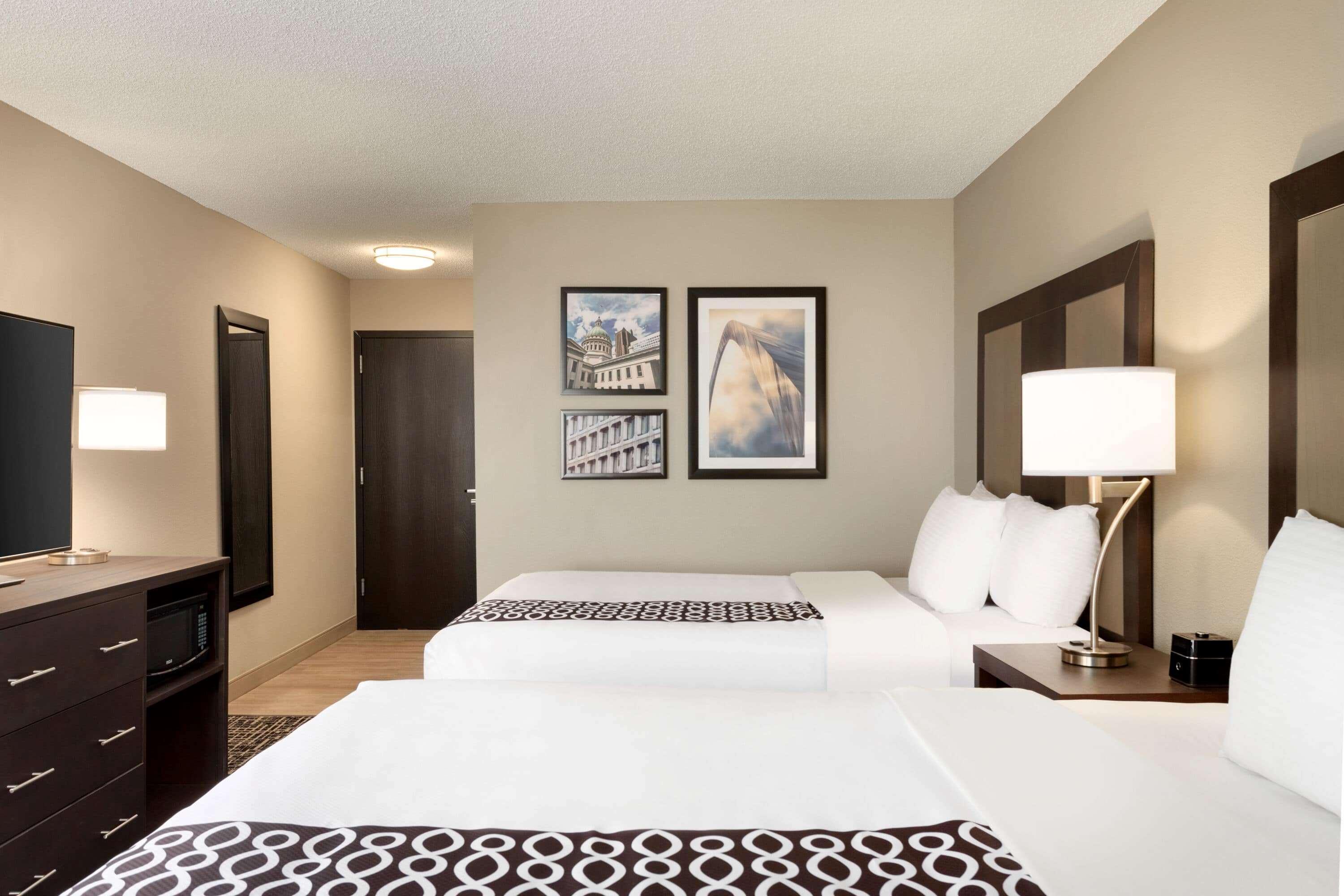 La Quinta Inn & Suites By Wyndham St Louis Route 66 Windsor Springs Bagian luar foto