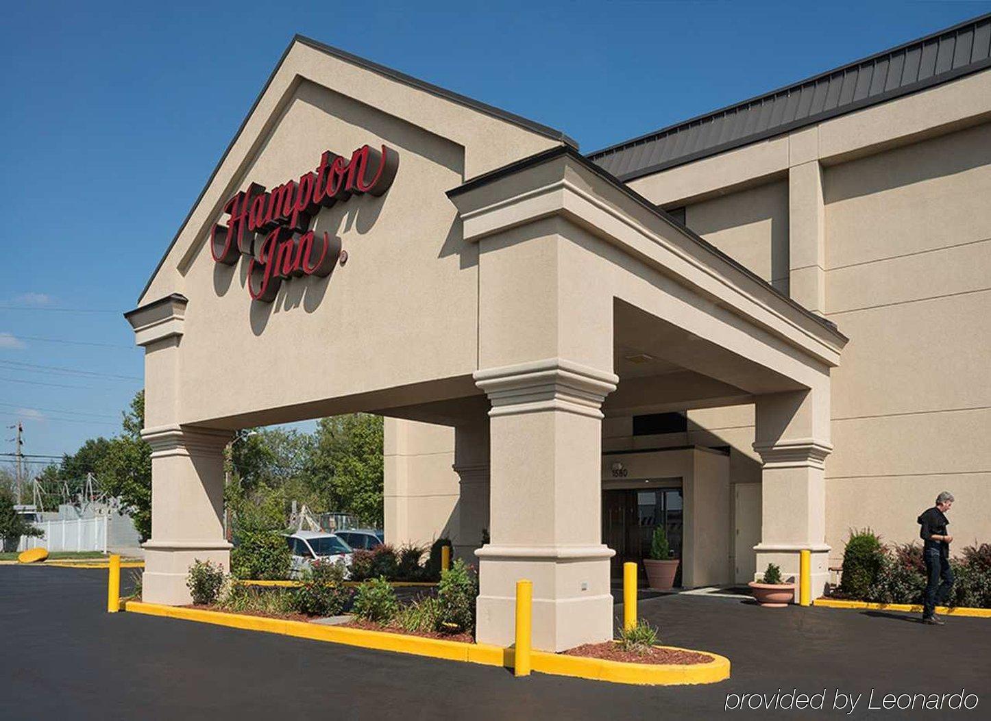 La Quinta Inn & Suites By Wyndham St Louis Route 66 Windsor Springs Bagian luar foto